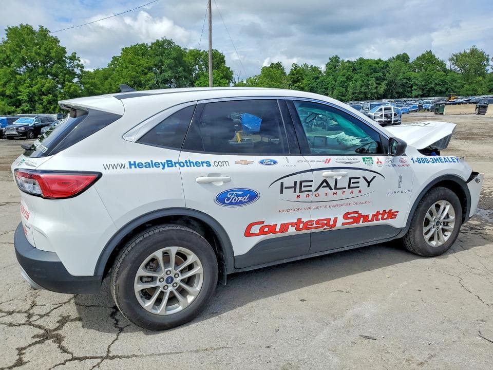 2022 FORD ESCAPE SE 3