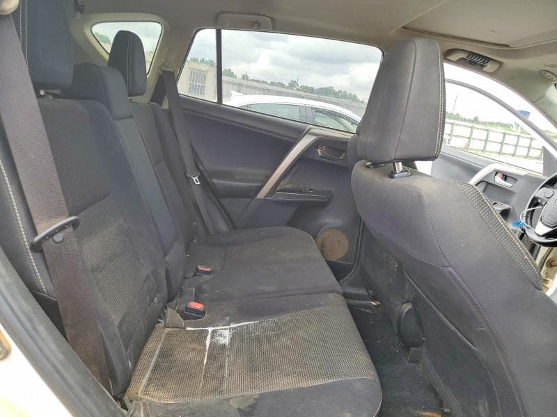 2017 TOYOTA RAV4 XLE 11