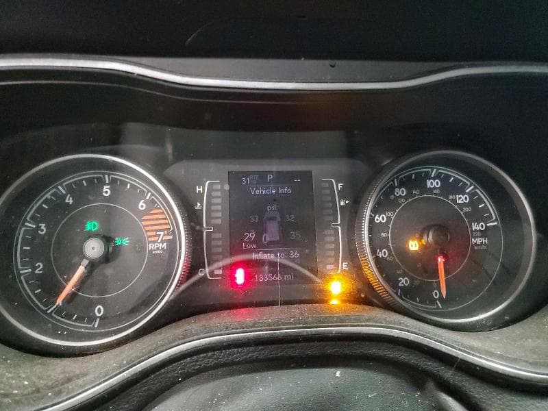 2019 JEEP CHEROKEE LATITUDE PLUS 9