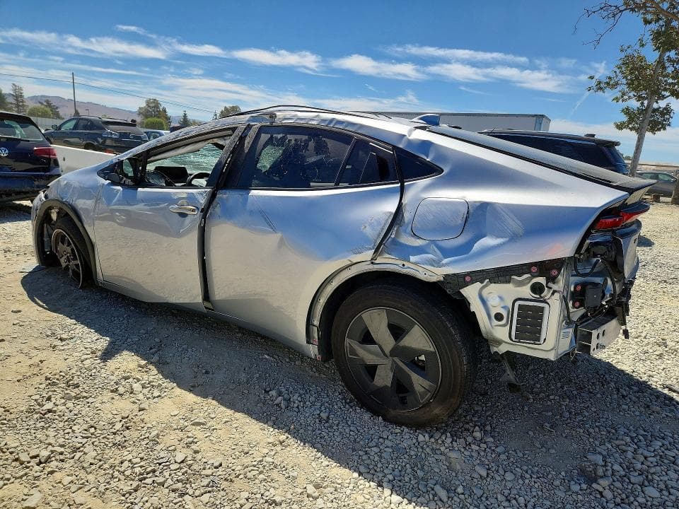 2025 TOYOTA PRIUS LE 2