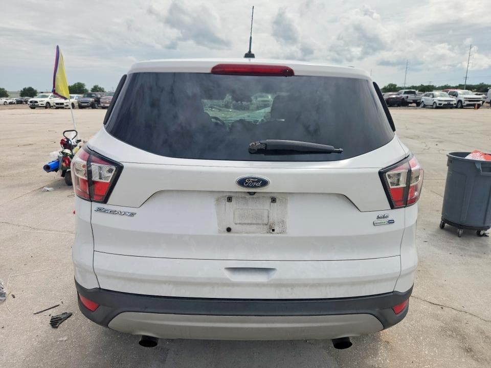 2017 FORD ESCAPE SE 6