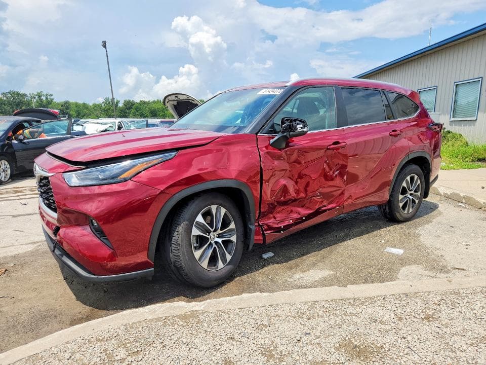 2025 TOYOTA HIGHLANDER XLE