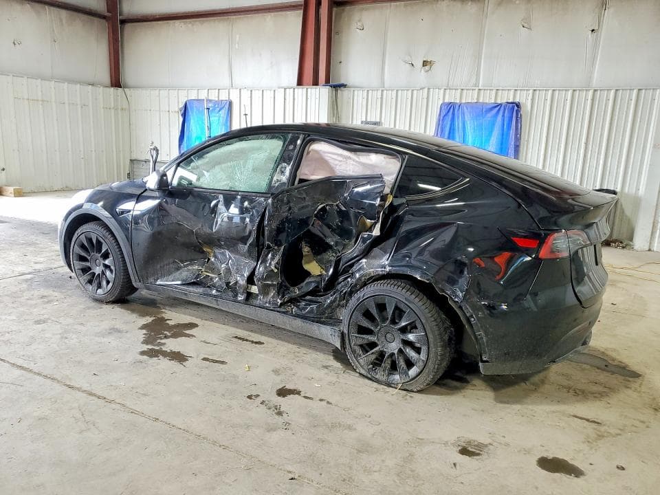 2023 TESLA MODEL Y 2