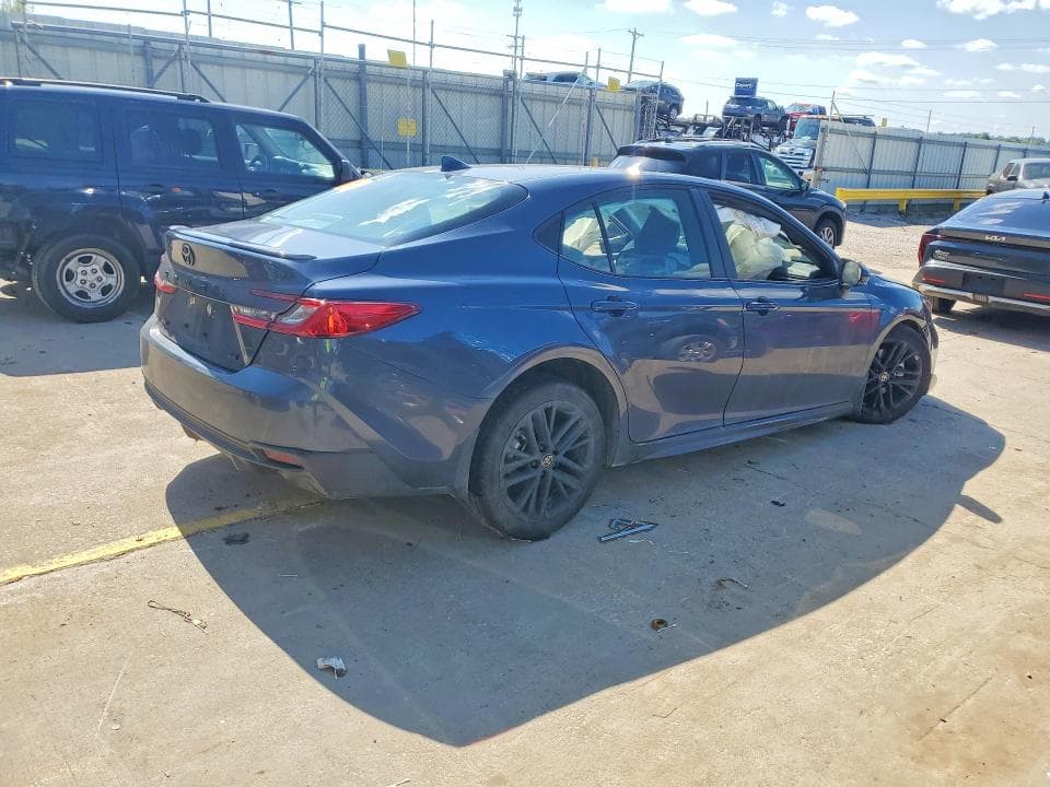 2026 TOYOTA CAMRY SE 3