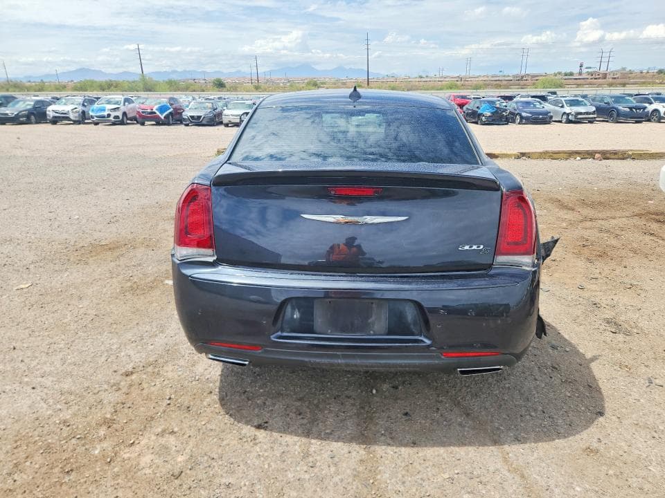 2018 CHRYSLER 300 S 6