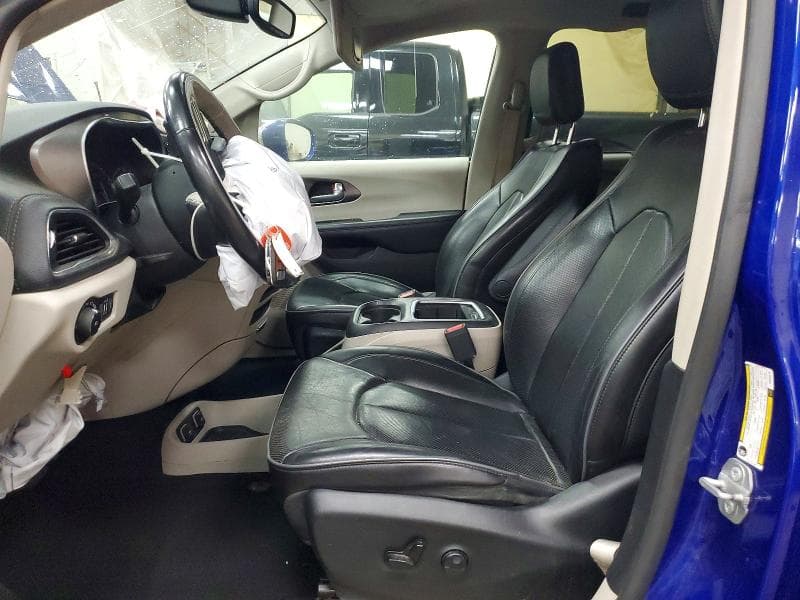 2019 CHRYSLER PACIFICA LIMITED 7