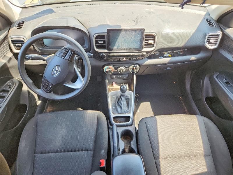 2025 HYUNDAI VENUE SE 8