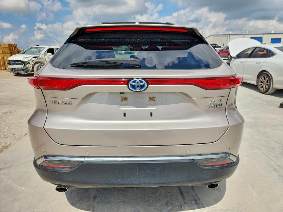 2021 TOYOTA VENZA XLE 6