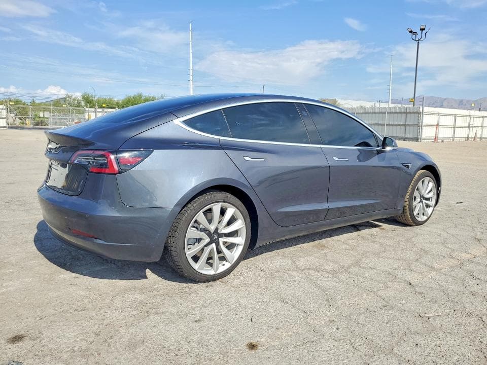 2018 TESLA MODEL 3 3