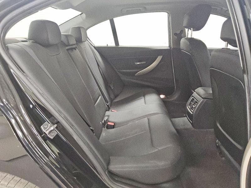 2017 BMW 320 I 10