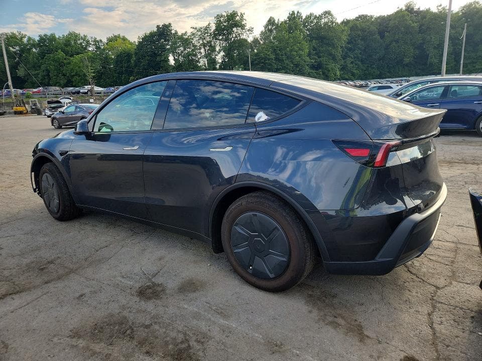 2026 TESLA MODEL Y 2