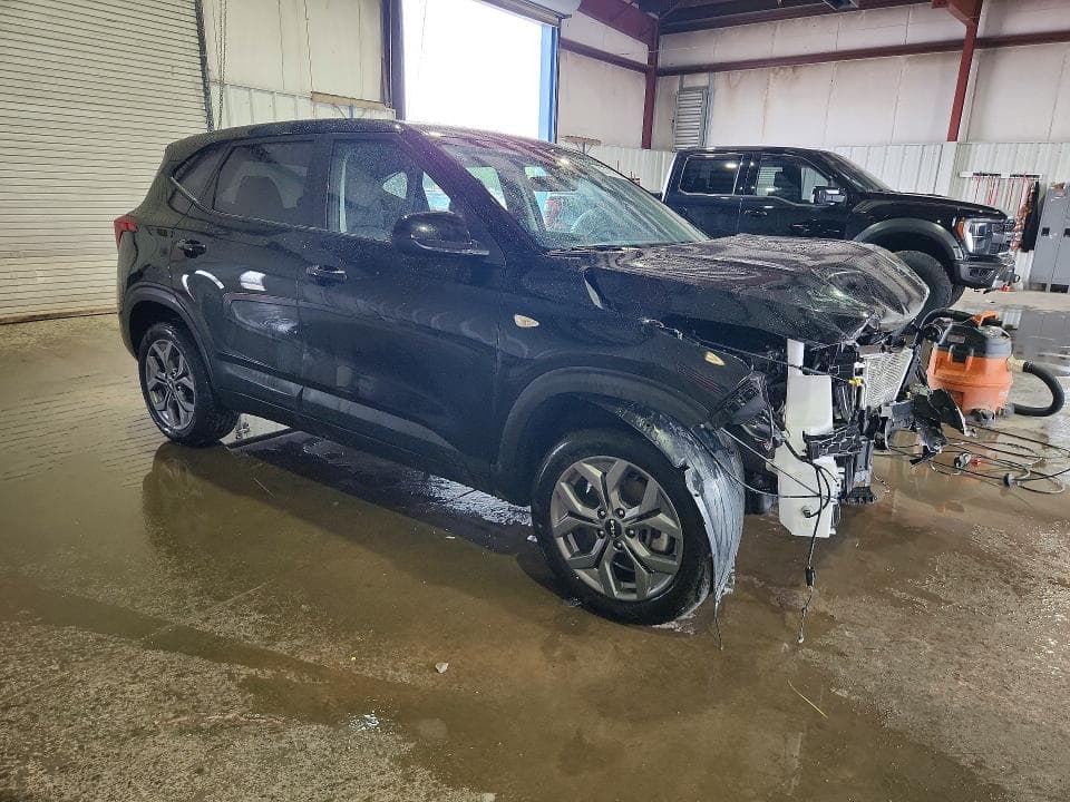 2025 KIA SELTOS LX 4