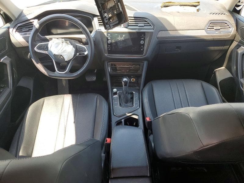 2023 VOLKSWAGEN TIGUAN SE 8