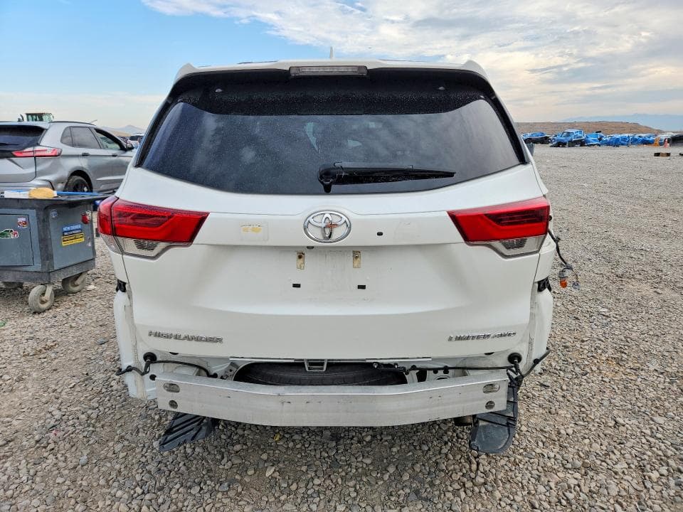 2019 TOYOTA HIGHLANDER LIMITED 6