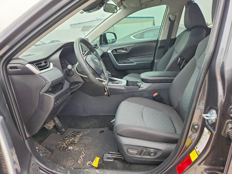 2025 TOYOTA RAV4 XLE 7