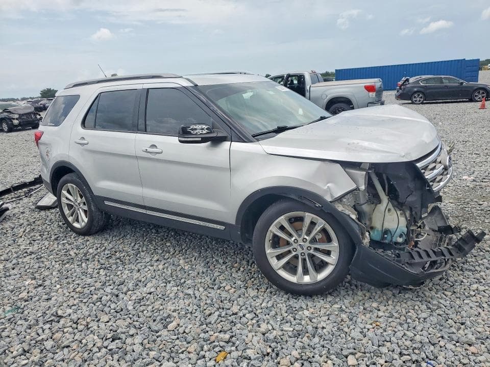 2018 FORD EXPLORER XLT 4