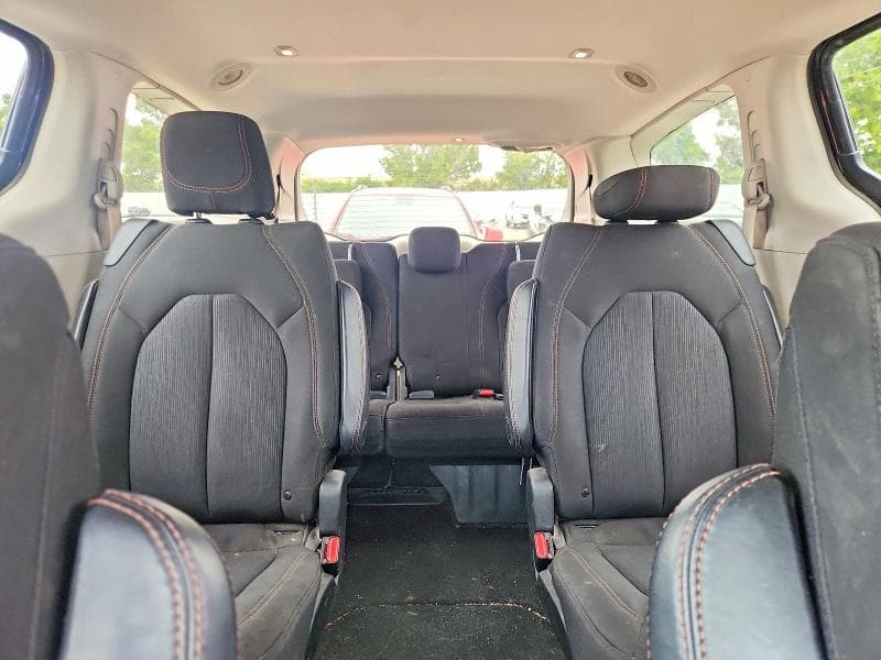 2017 CHRYSLER PACIFICA TOURING 10