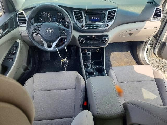 2017 HYUNDAI TUCSON SE 8