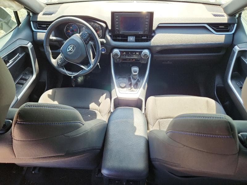 2022 TOYOTA RAV4 SE 8