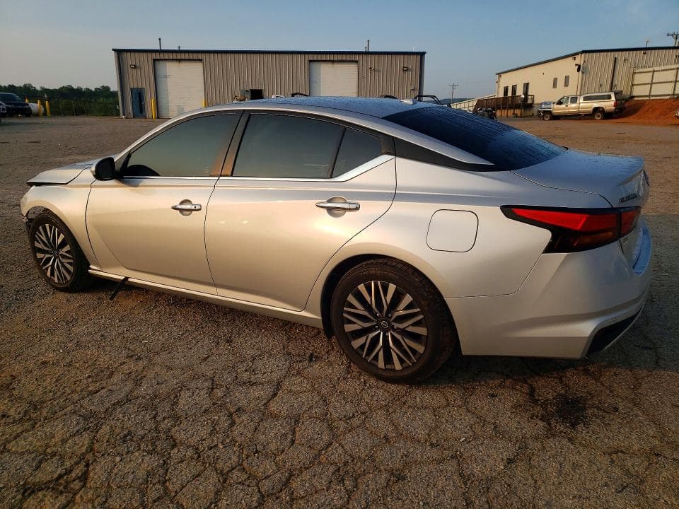 2023 NISSAN ALTIMA SV 2