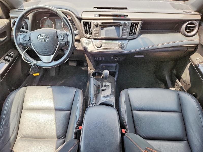 2018 TOYOTA RAV4 SE 8
