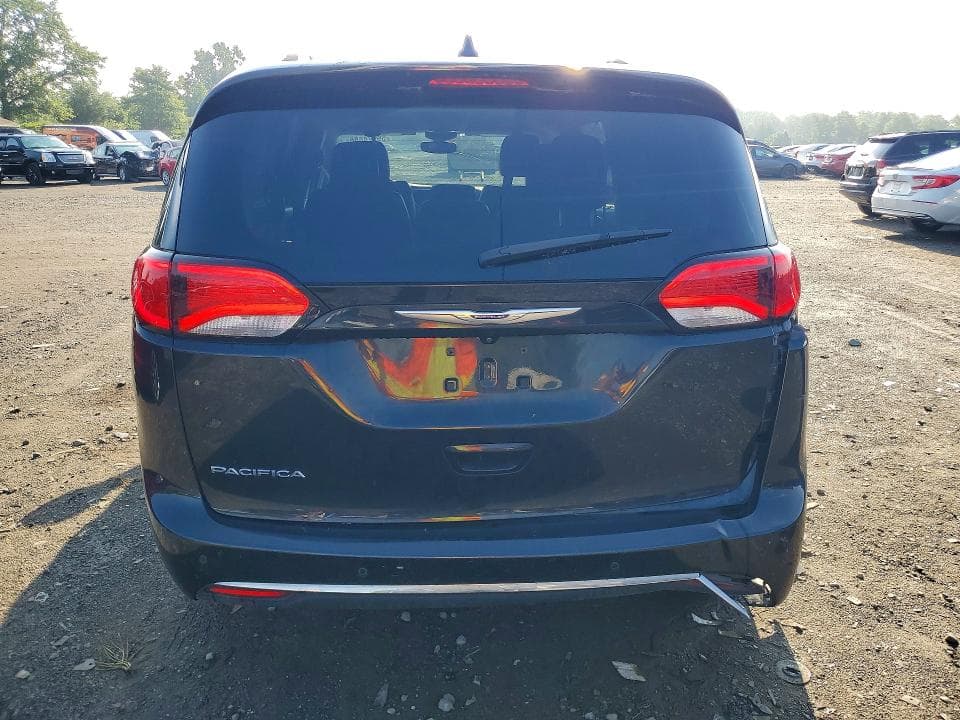 2019 CHRYSLER PACIFICA TOURING L 6