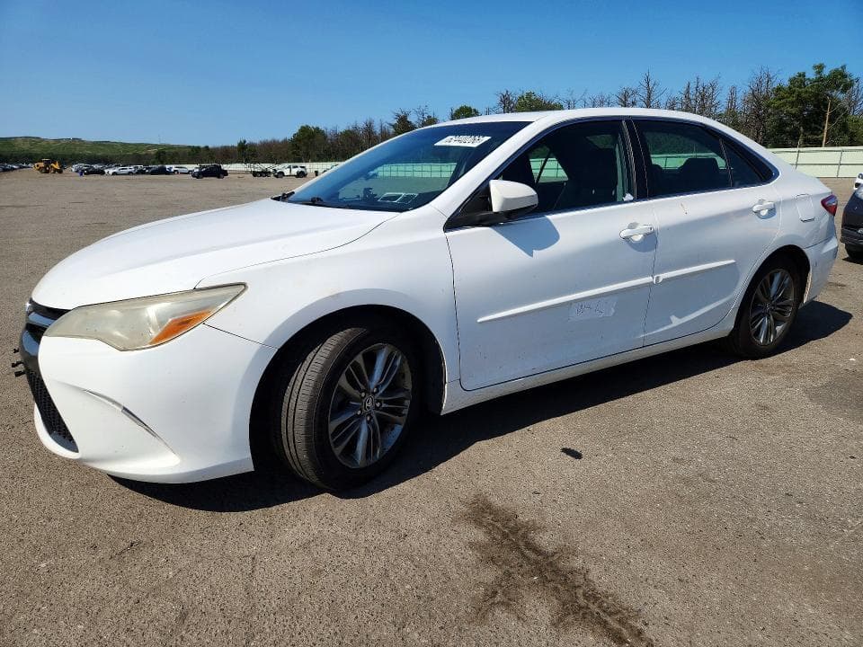 2017 TOYOTA CAMRY SE - 1