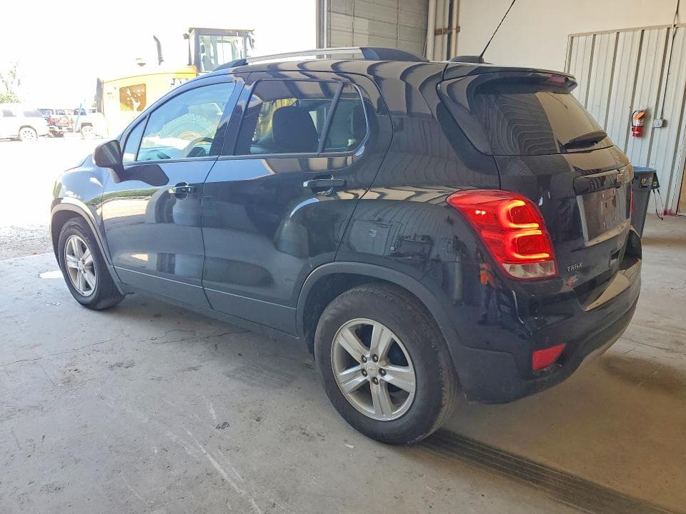 2021 CHEVROLET TRAX 1LT 2