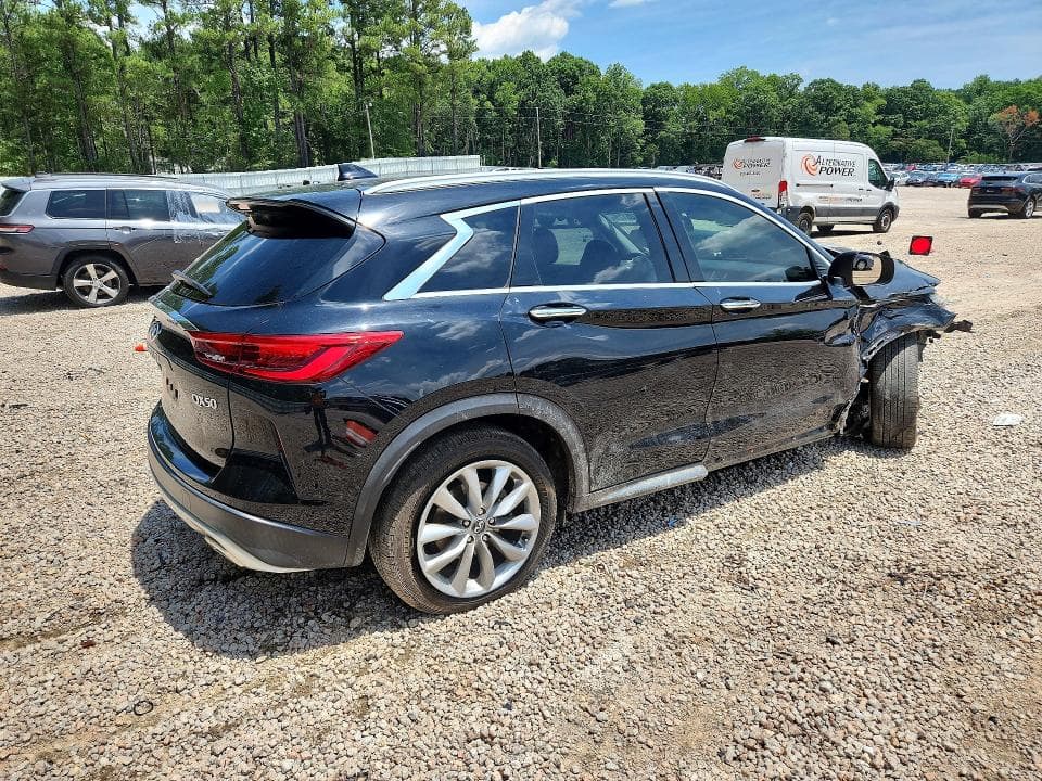 2019 INFINITI QX50 LUXE 3