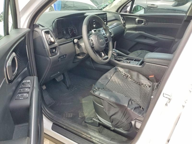2023 KIA SORENTO LX 8