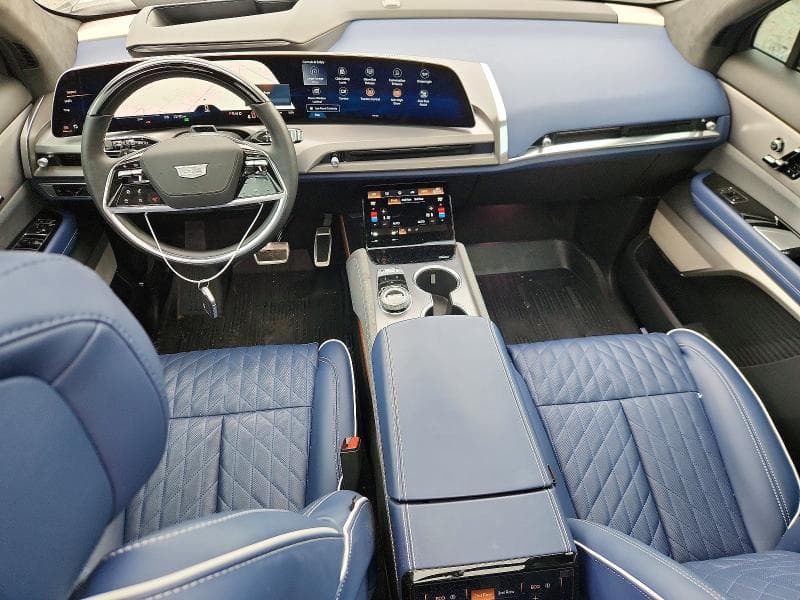 2026 CADILLAC VISTIQ PREMIUM LUXURY 8
