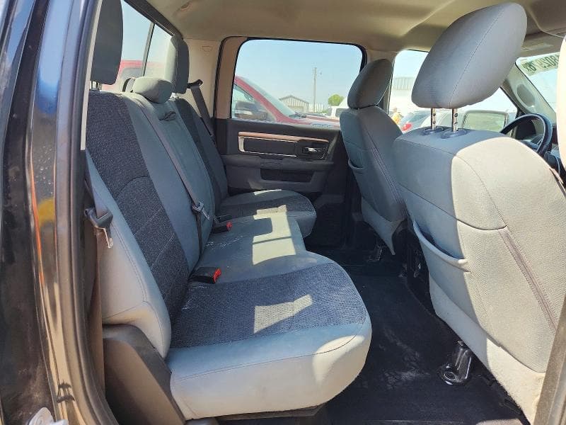2019 RAM 1500 CLASSIC SLT 10