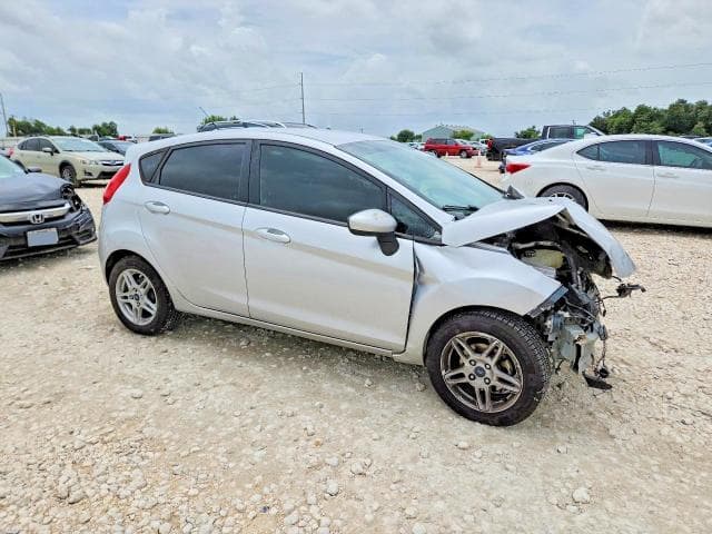 2018 FORD FIESTA SE 4