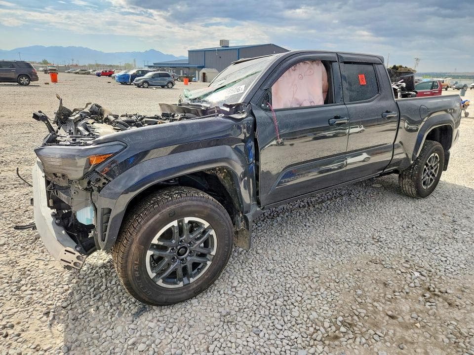 2025 TOYOTA TACOMA TRD SPORT - 1