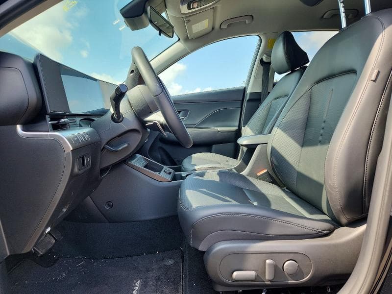 2026 HYUNDAI KONA SEL PREMIUM 7