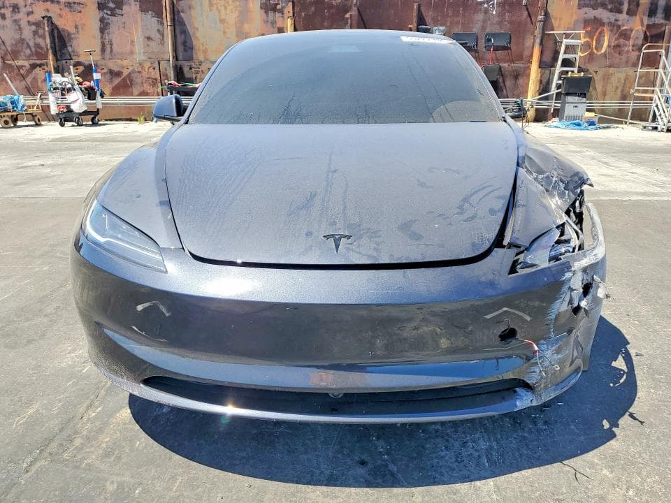 2026 TESLA MODEL 3 5