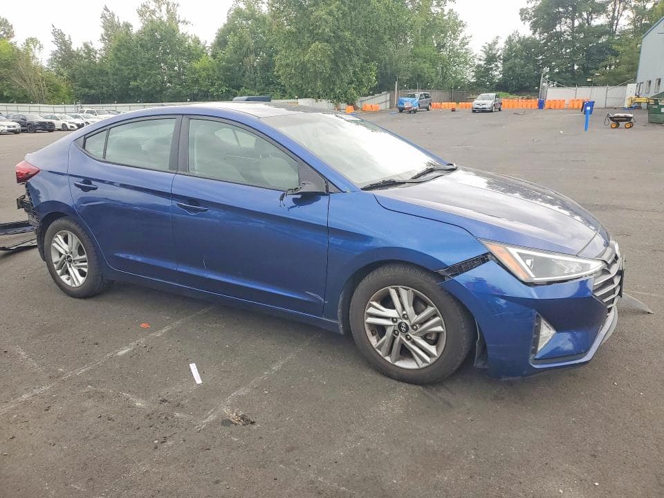 2020 HYUNDAI ELANTRA SEL 4