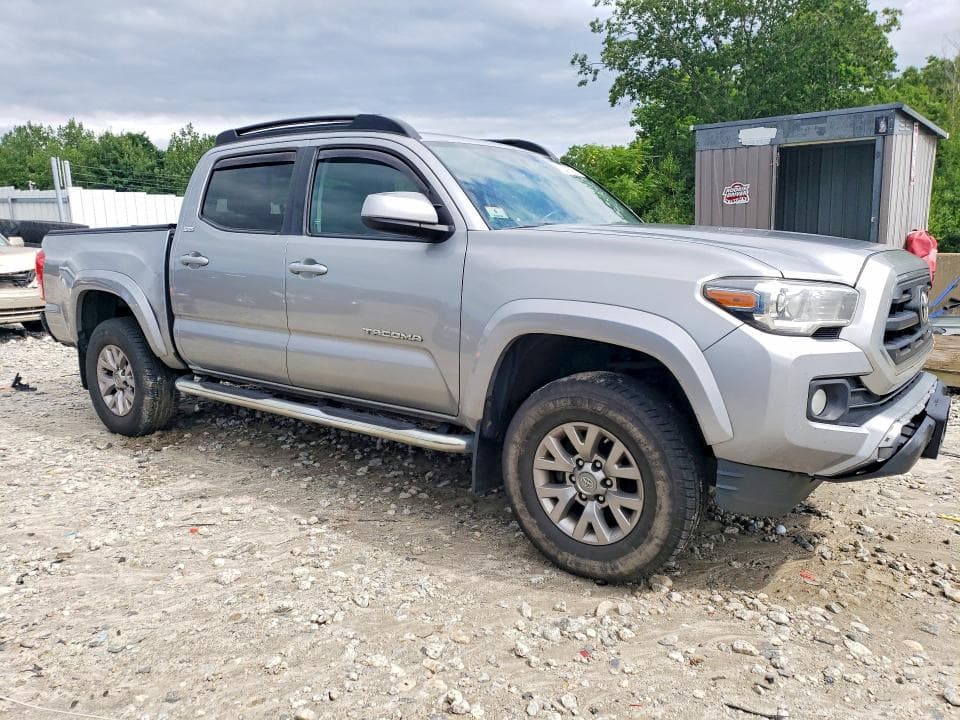 2017 TOYOTA TACOMA 4