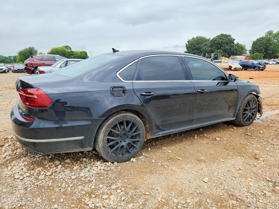 2018 VOLKSWAGEN PASSAT SE 3