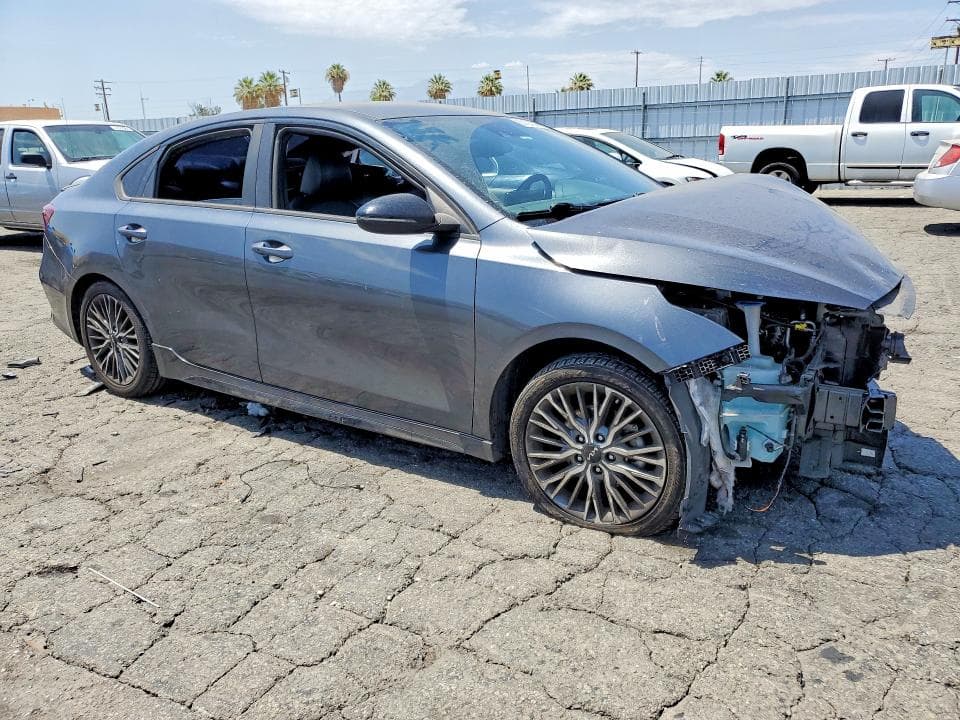 2023 KIA FORTE GT LINE 4