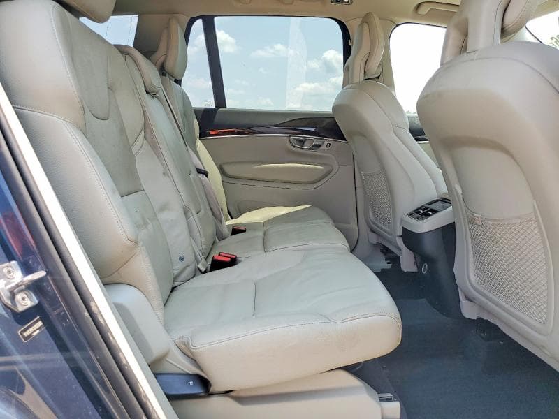 2018 VOLVO XC90 T6 11