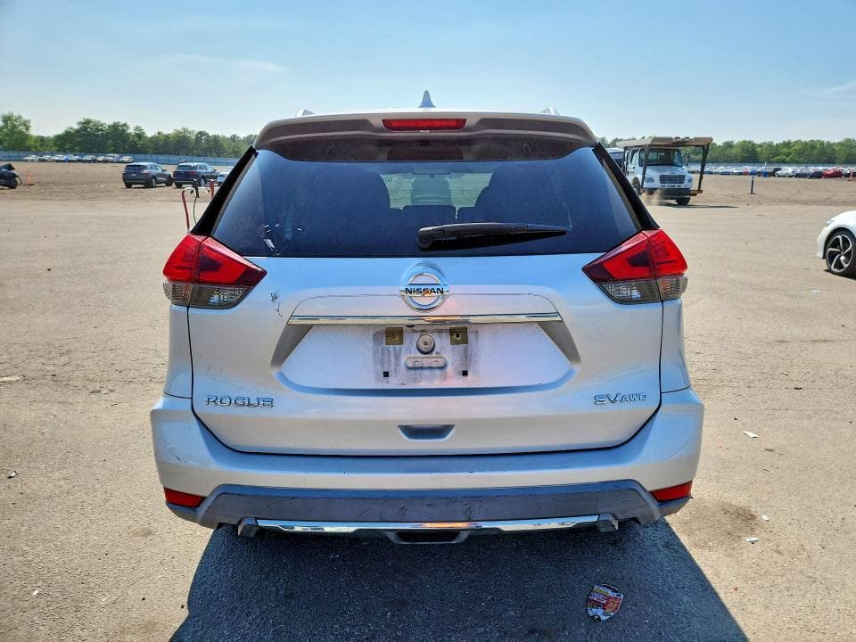 2017 NISSAN ROGUE SV 6