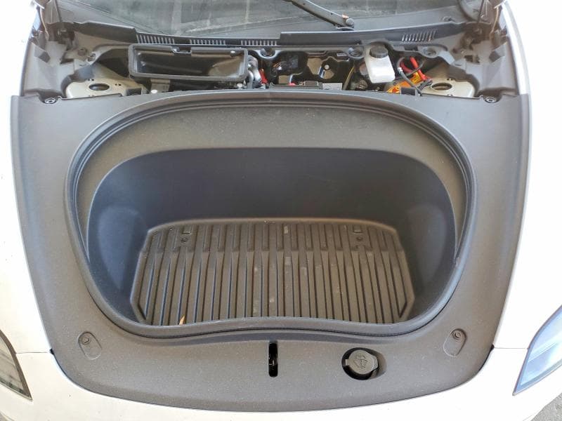 2026 TESLA MODEL 3 11