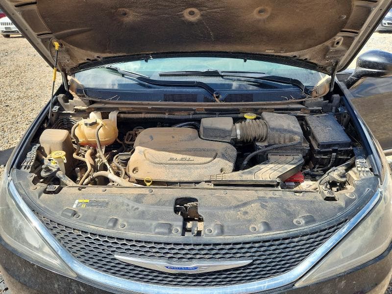 2019 CHRYSLER PACIFICA TOURING L 12
