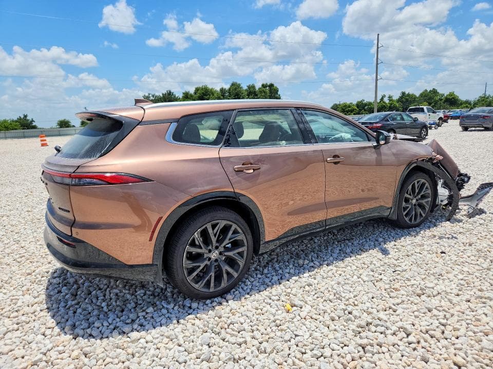 2025 TOYOTA CROWN SIGNIA LIMITED 3