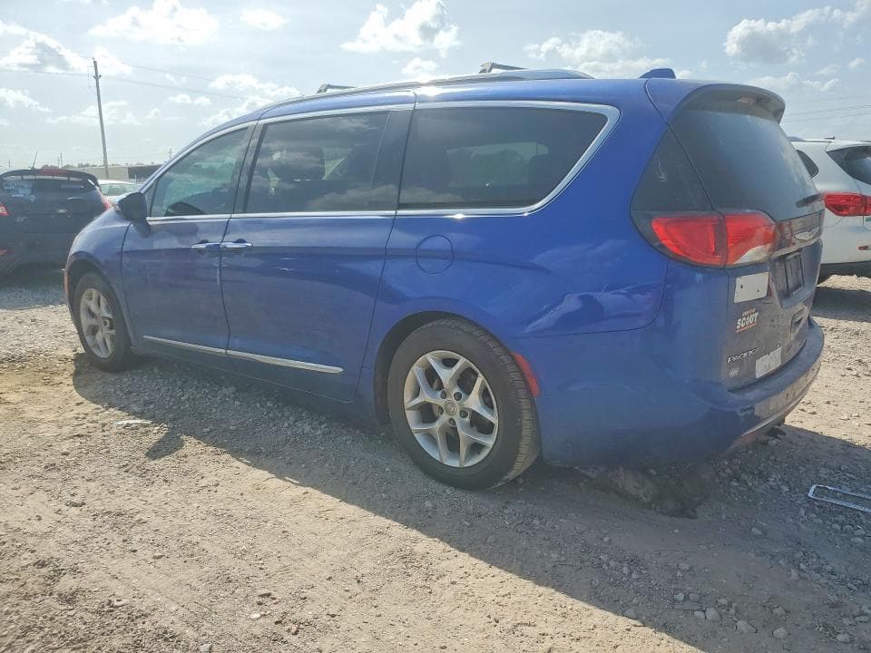 2019 CHRYSLER PACIFICA LIMITED 2