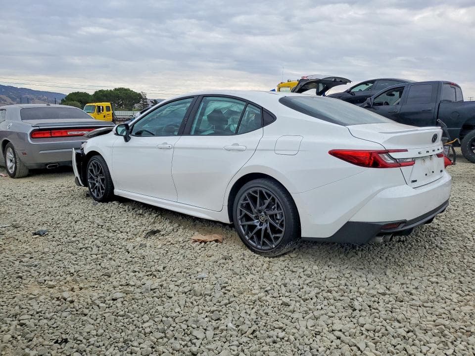 2025 TOYOTA CAMRY SE 2