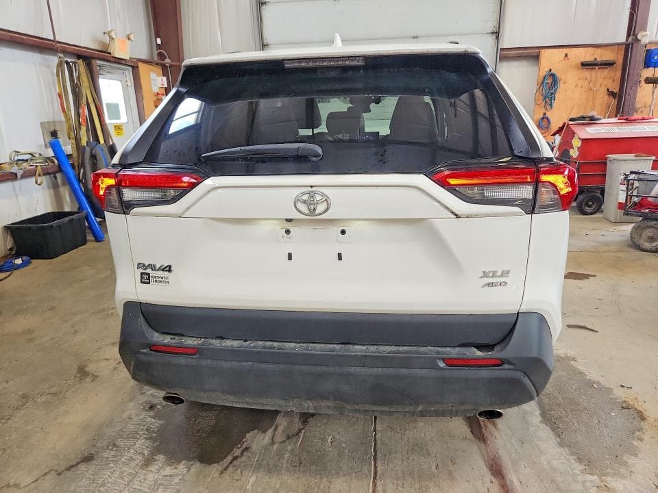 2021 TOYOTA RAV4 XLE 6
