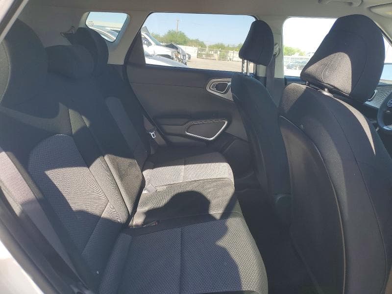 2025 KIA SOUL LX 10
