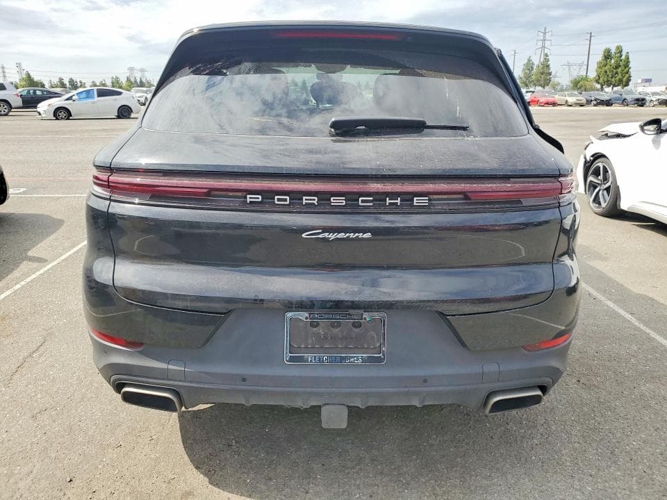 2024 PORSCHE CAYENNE 6